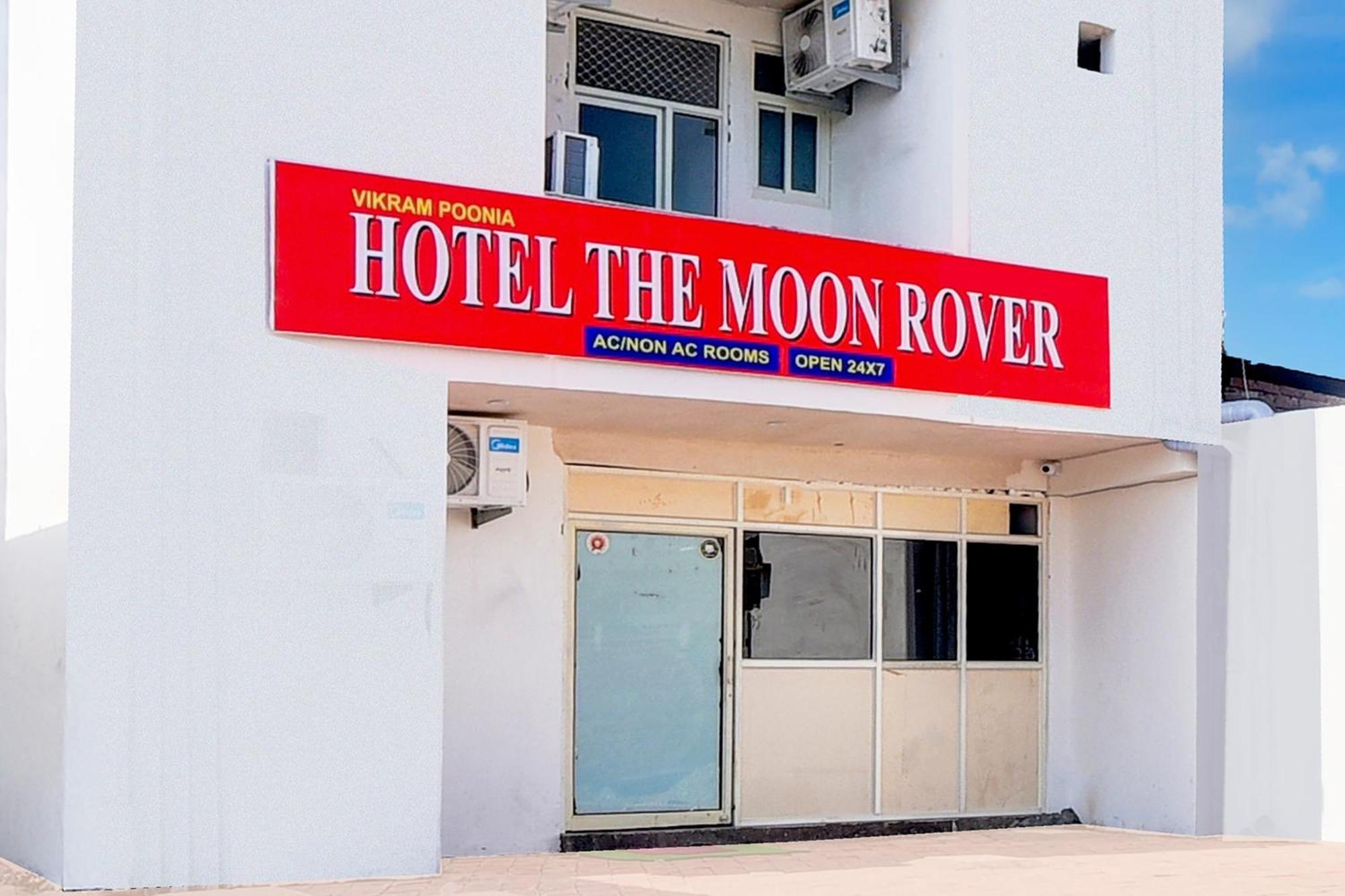 Super O The Moon Rover Hotel