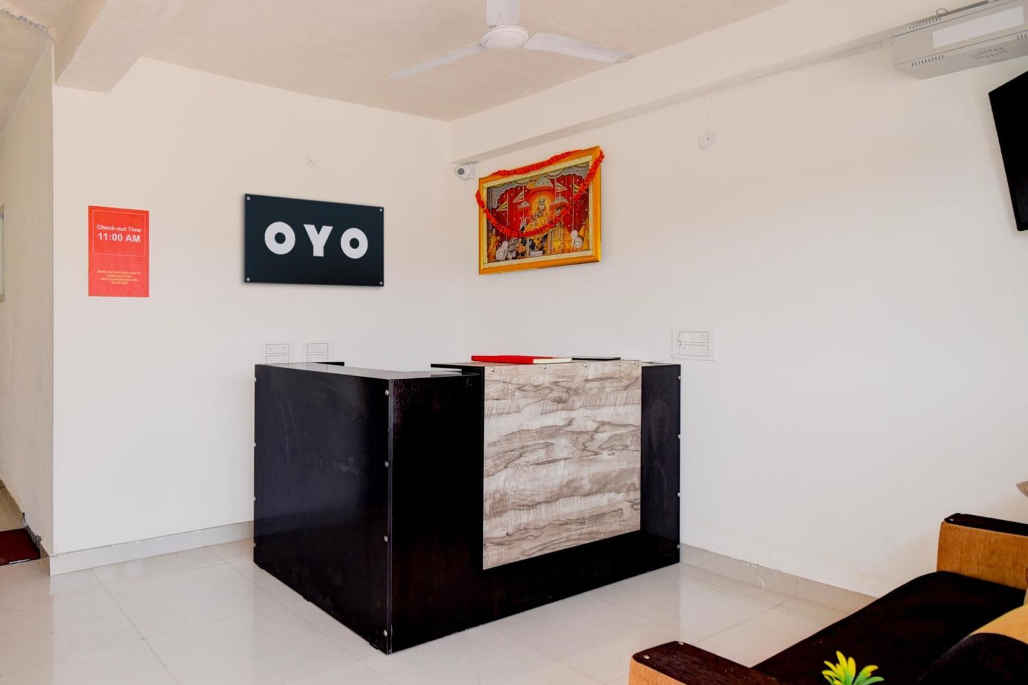 Super O The Moon Rover Hotel 3*