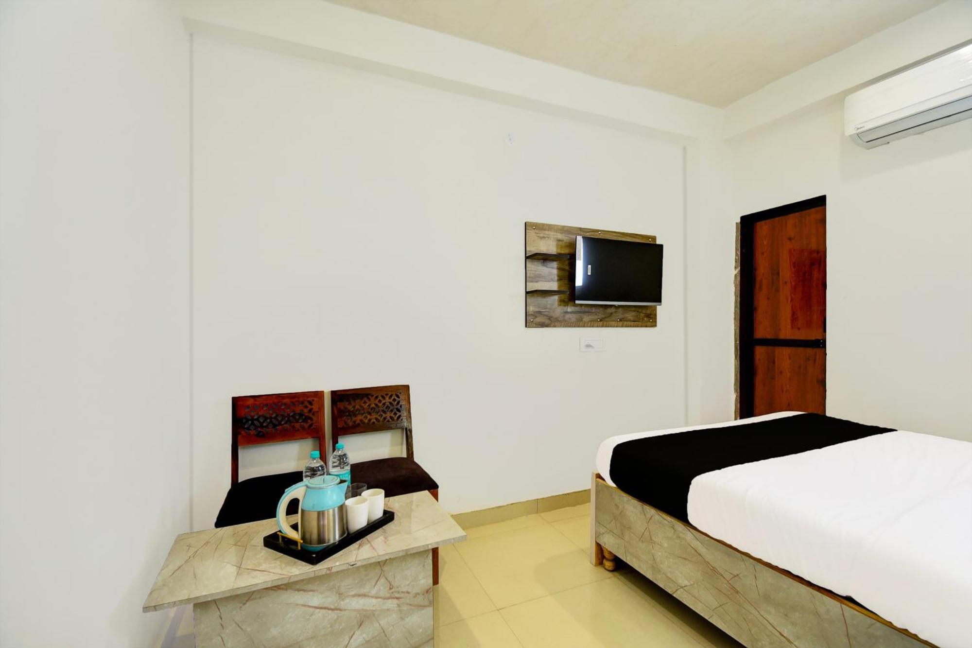 Super O The Moon Rover Hotel Jaipur