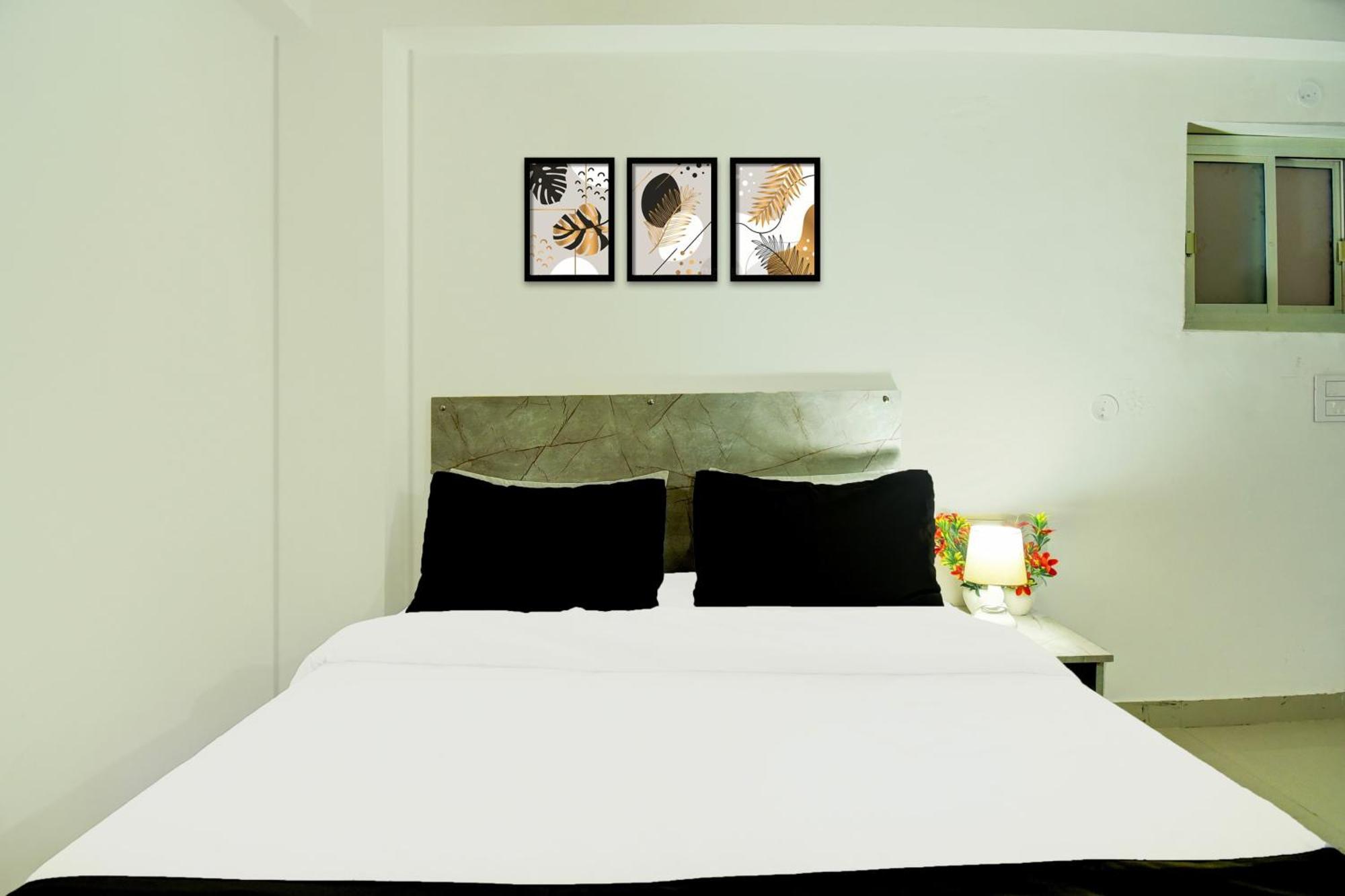Hotel Super O The Moon Rover 3*